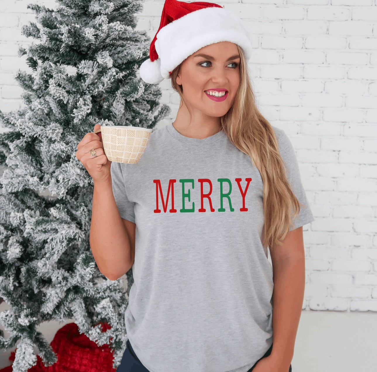 Merry red and green text on grey unisex t-shirt