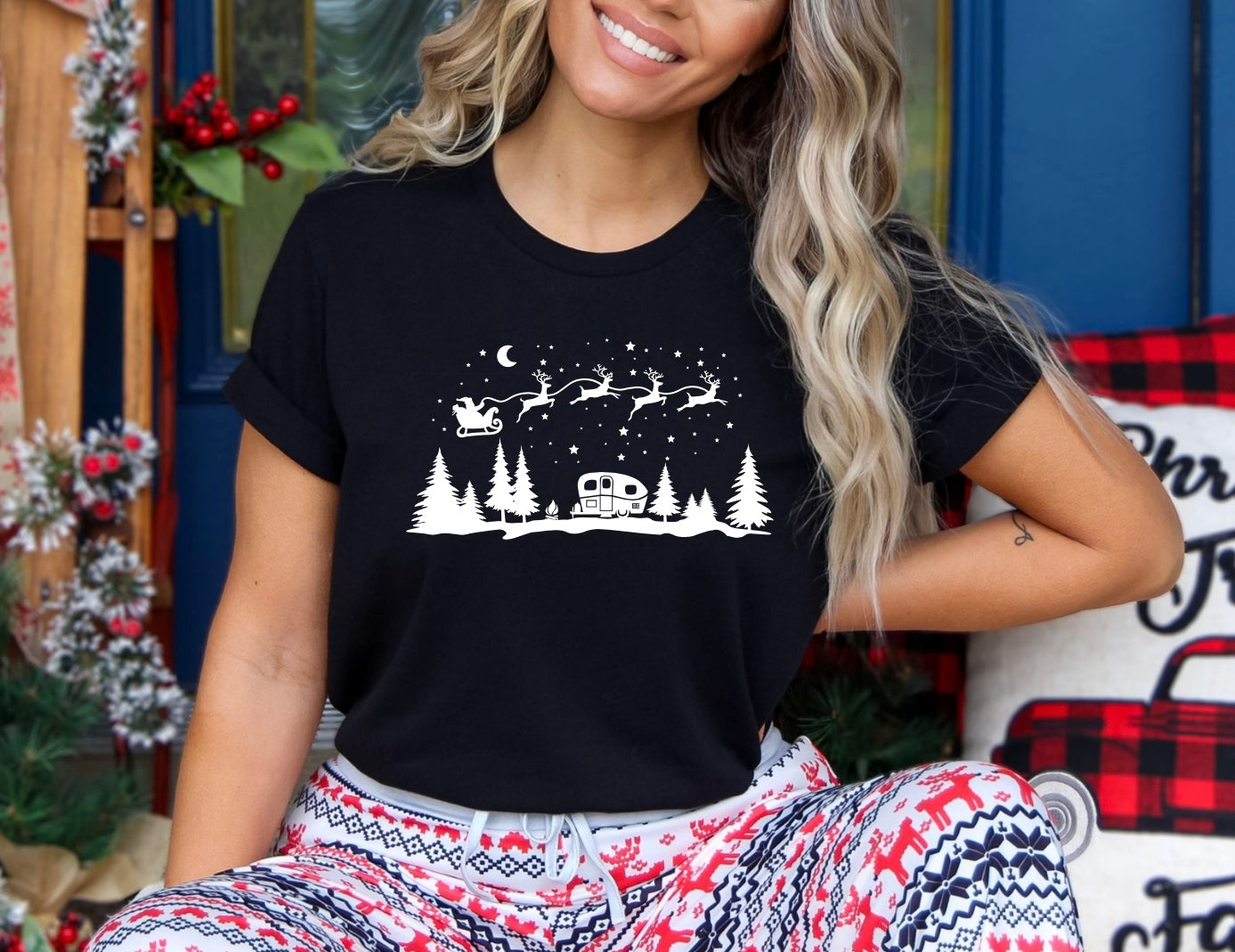 Christmas Camping unisex t-shirt in black