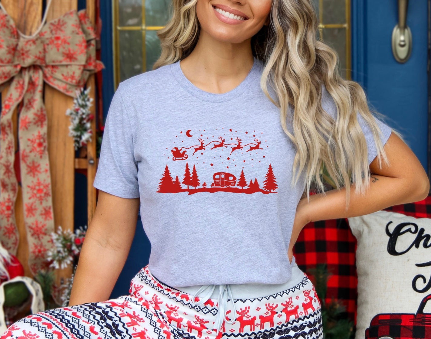 Christmas Camping unisex t-shirt in grey with red