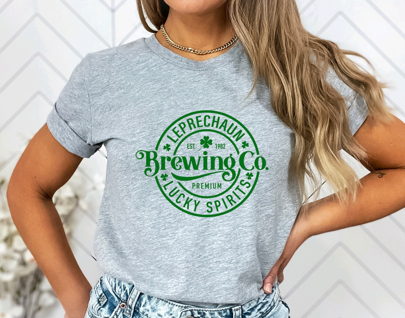 Leprechaun brewing company st patty’s day unisex t-shirt for women in heather light grey