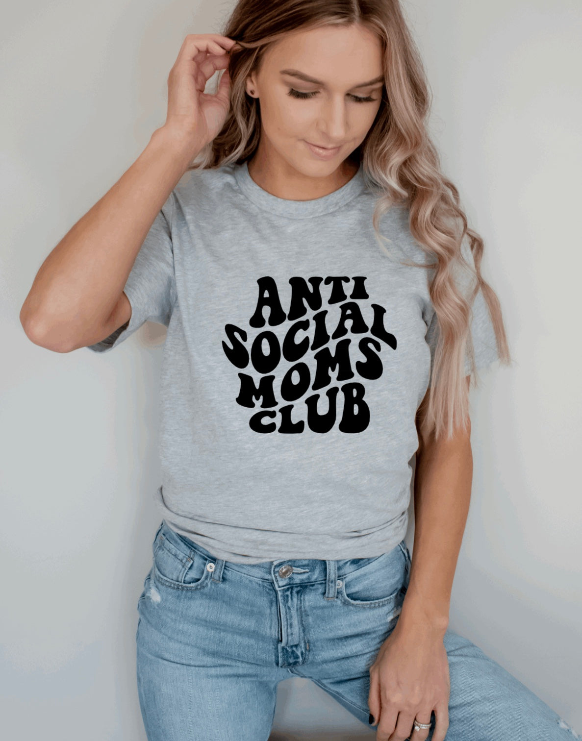 Antisocial Moms Club- Retro t-shirt