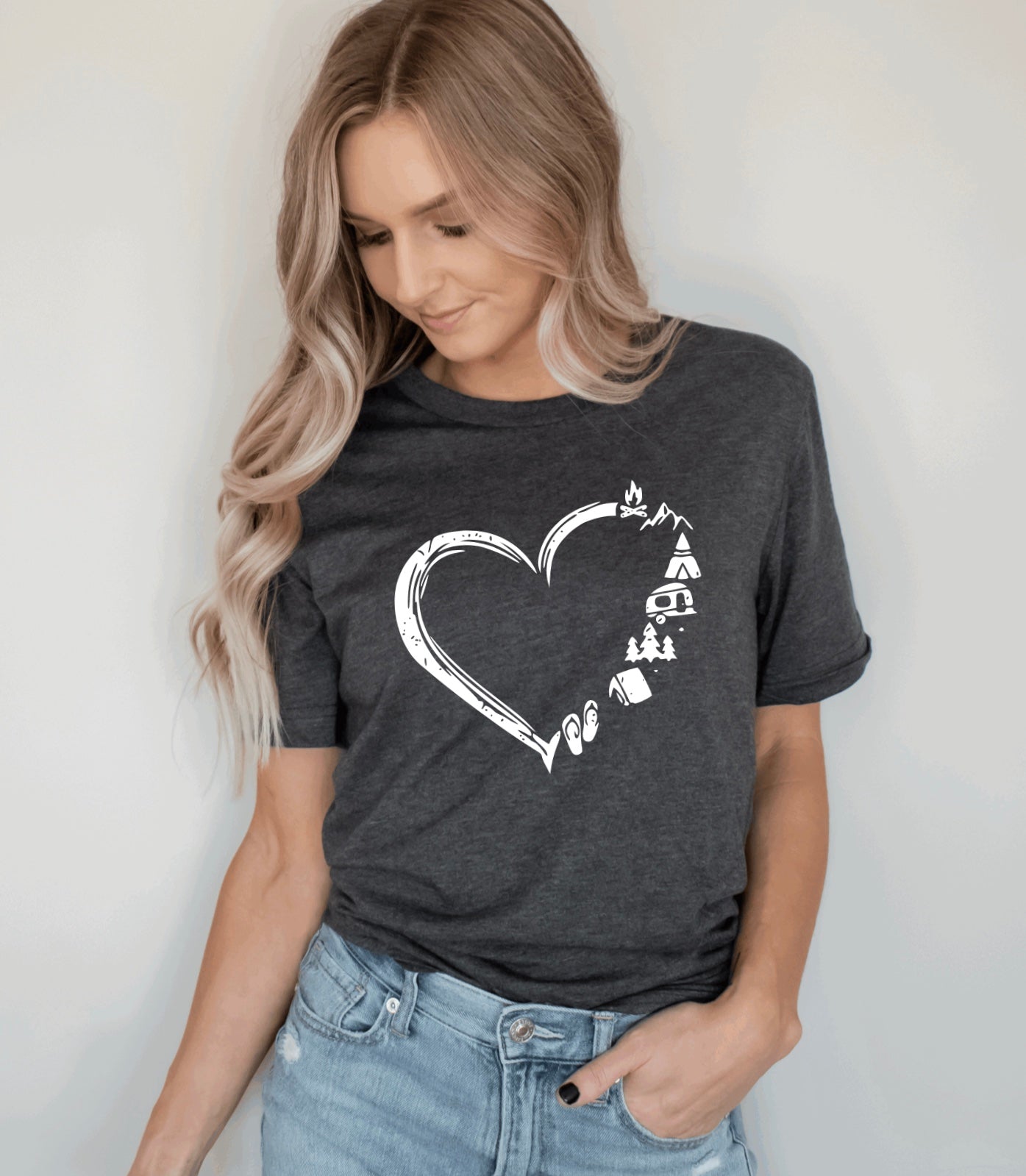 Camping heart I love camping unisex t-shirt for women in heather dark grey