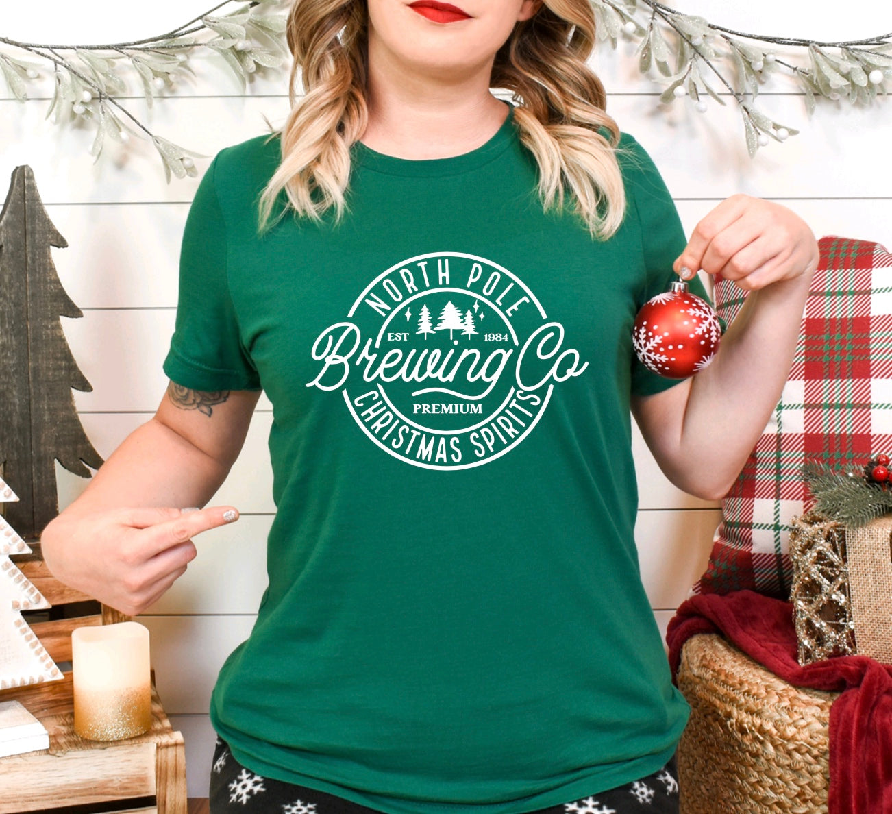 Quality Time Designs Co North Pole Brewing Co Unisex Christmas T Shirt for Women Unisex M Red