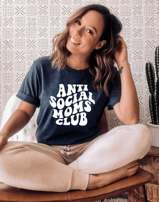 Antisocial Moms Club- Retro t-shirt